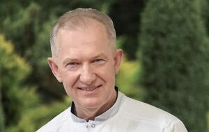 Врач – всю жизнь в роддоме, видела рождение тысяч малышей. Shahed пробил ее квартиру насквозь