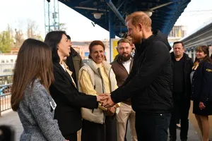 "Приятно снова". Принц Гарри в третий раз приехал в Киев. Видео