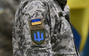 На Волині чоловік упав із даху разом із бійцем ТЦК. Утікача рятували, кажуть військові