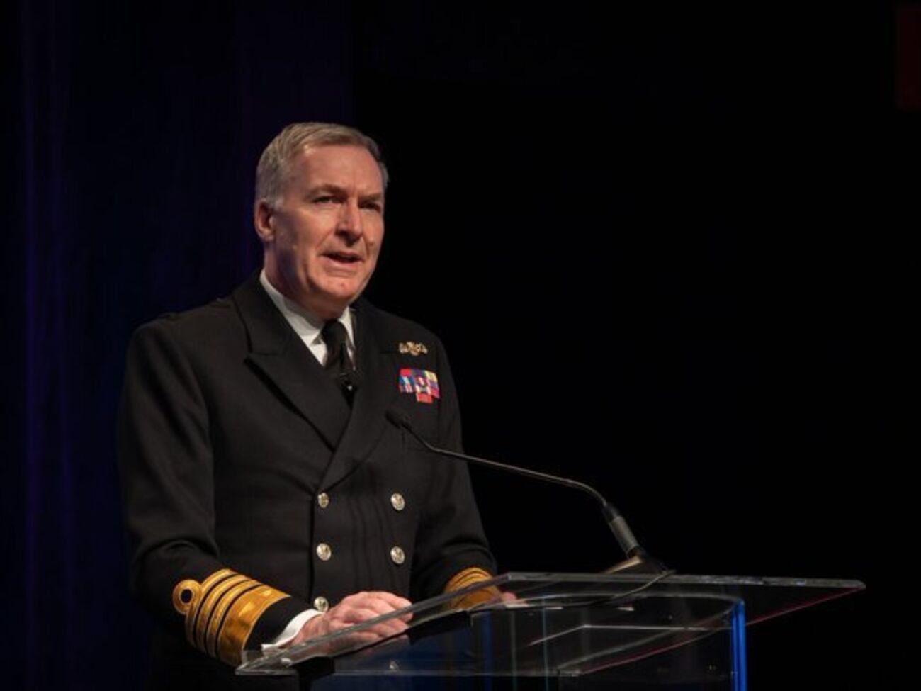 РФ ввязалась в безумную войну, нужно этим воспользоваться – Радакин