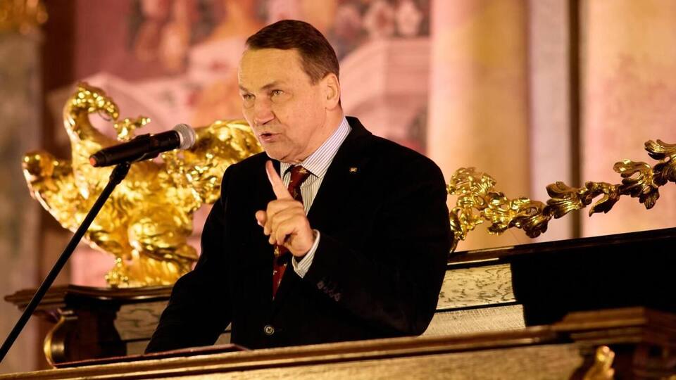 Путін у глухому куті, генерали не кажуть йому правди – Сікорський