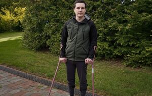 "Я спал, и мне в голову попал осколок". История Андрея из Киевской области – в Музее "Голоса Мирных" Фонда Рината Ахметова