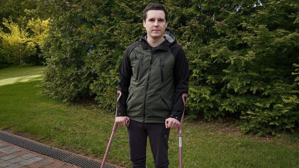 "Я спал, и мне в голову попал осколок". История Андрея из Киевской области – в Музее "Голоса Мирных" Фонда Рината Ахметова