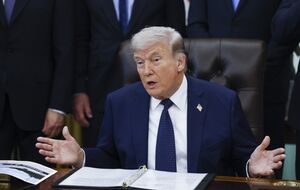Трамп отменил поездку Виткоффа и Кушнера на встречу с иранцами в Пакистан. В чем причина?