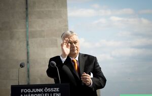 Орбан заявив про відмову від мандата в парламенті Угорщини. Журналіст припустив підготовку до втечі