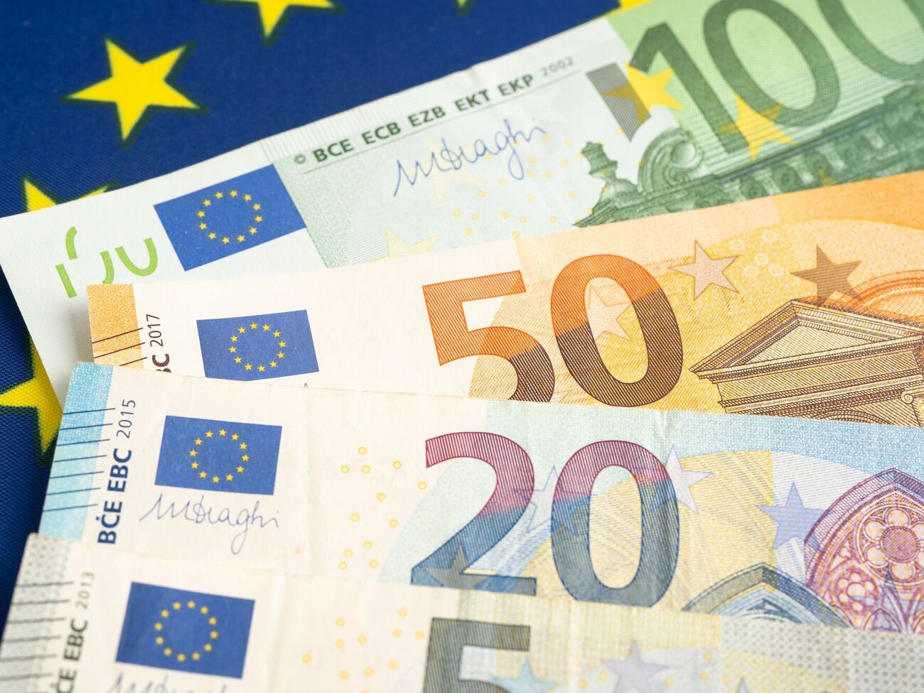 Євросоюзу, імовірно, доведеться знову кредитувати Україну 2027 року – WSJ