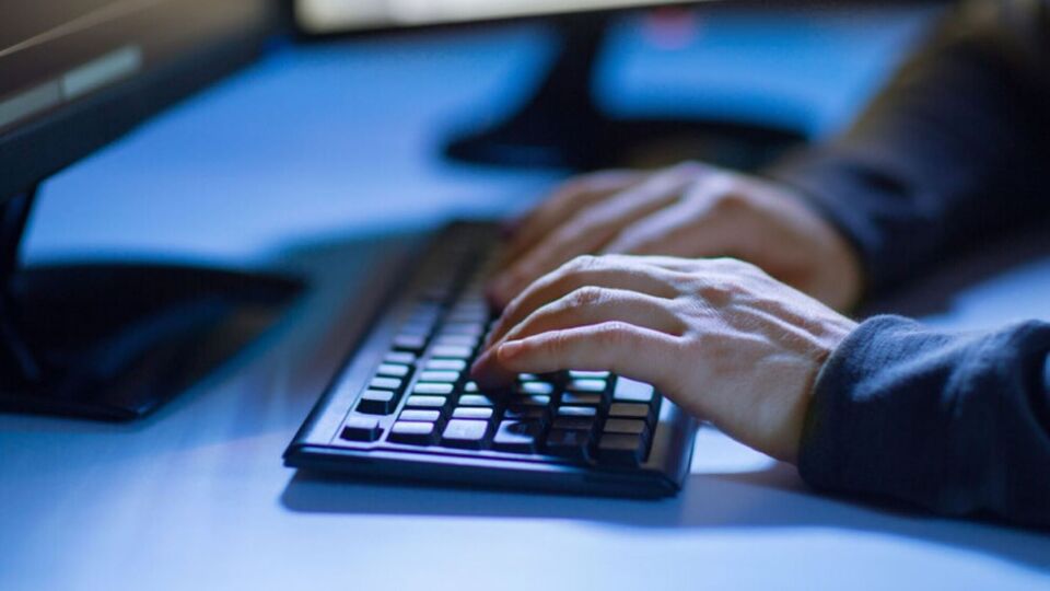 У Німеччині розгорівся скандал: хакери зламали Signal і дістали доступ до чатів посадовців