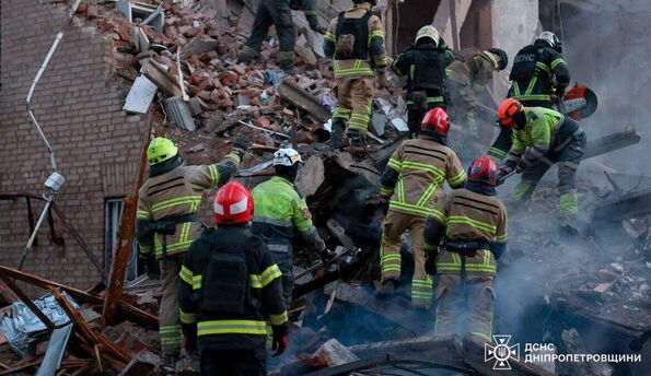 Армія РФ атакувала вісім регіонів України. Є загиблі й значні руйнування. Що відомо про наслідки удару