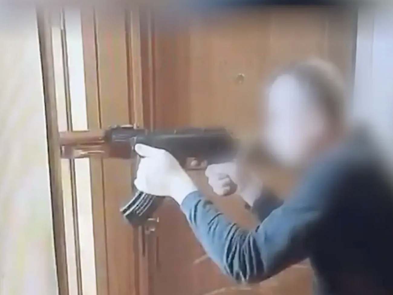 Називав людей "свинями" і готувався до розстрілу. Прокуратура розповіла про "голосіївського" стрілка