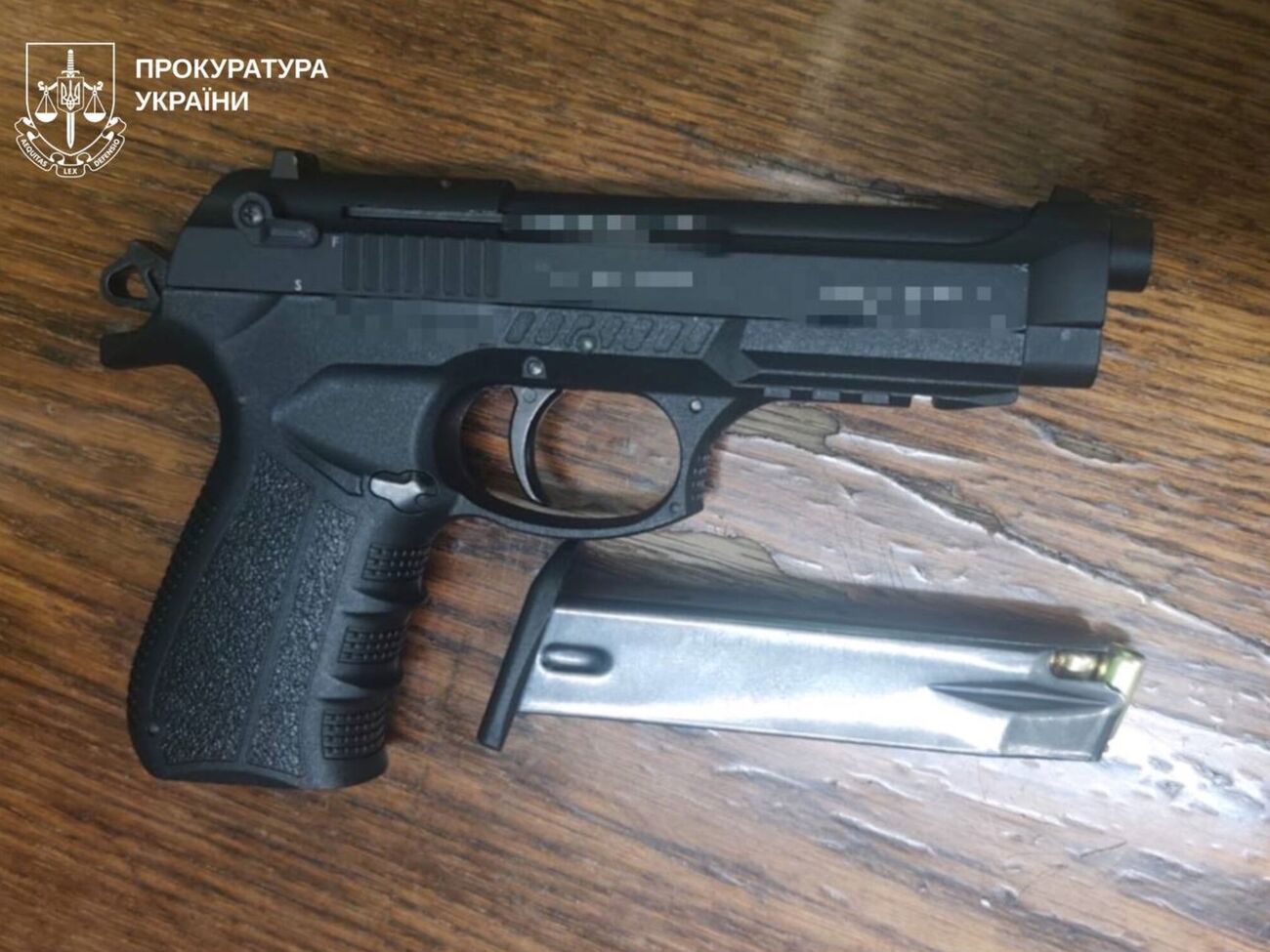 У метро Харкова стрілянина. Правоохоронці затримали чоловіка напідпитку. Фото