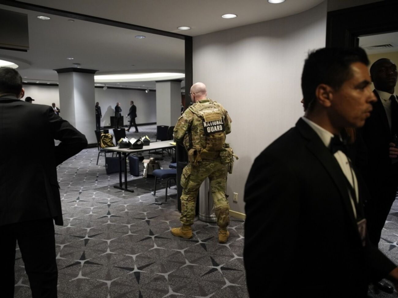 Агент Секретной службы пять раз стрелял в злоумышленника, обвиняемого в покушении на Трампа – и.о. генпроркурора