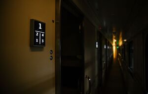 В каждом – шахматная доска. "Укрзалізниця" показала новые купейные вагоны. Фото