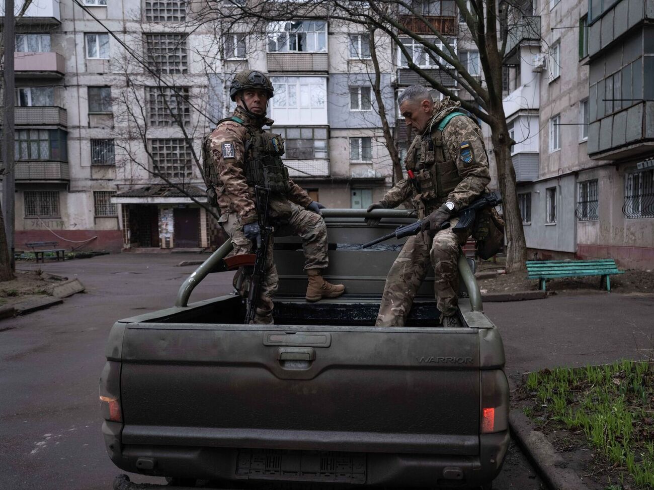 Военным хотят разрешить ввоз машин без уплаты пошлин, НДС и акциза 