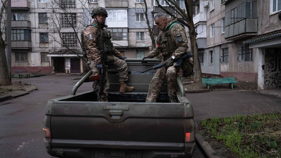 Военным хотят разрешить ввоз машин без уплаты пошлин, НДС и акциза