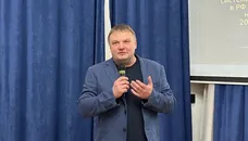 Що криється за заявою Мерца про відмову України від територій?