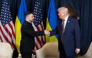 Україна стає новим лідером вільного світу, поки США відступають – NYT