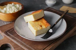 "Запеканка, как в детском саду, с молочным соусом". Рецепт от победительницы "МастерШеф"