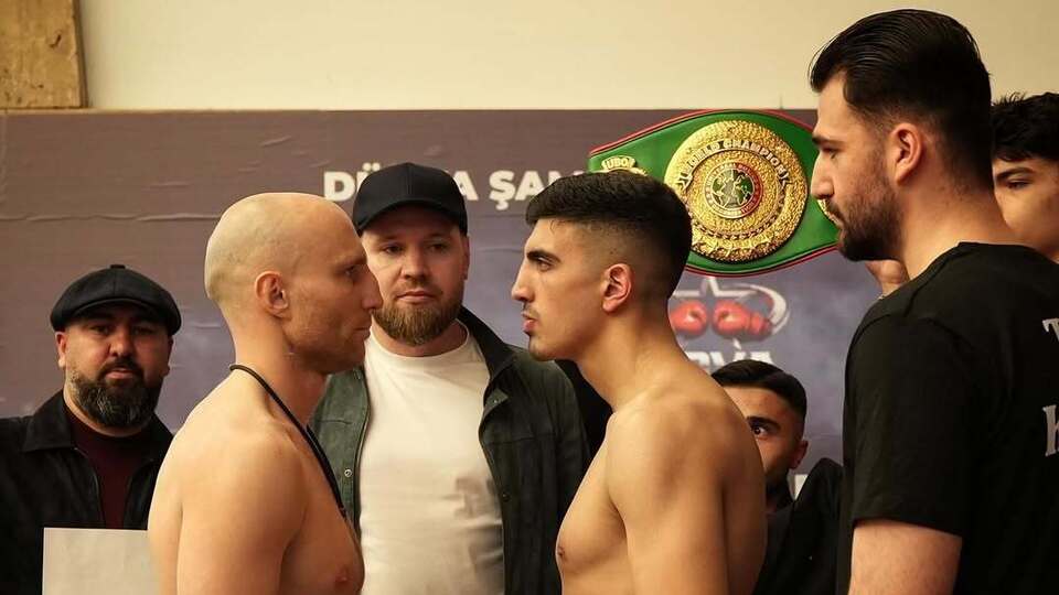 Россияне спровоцировали конфликт в Турции, их забросали стульями. Видео