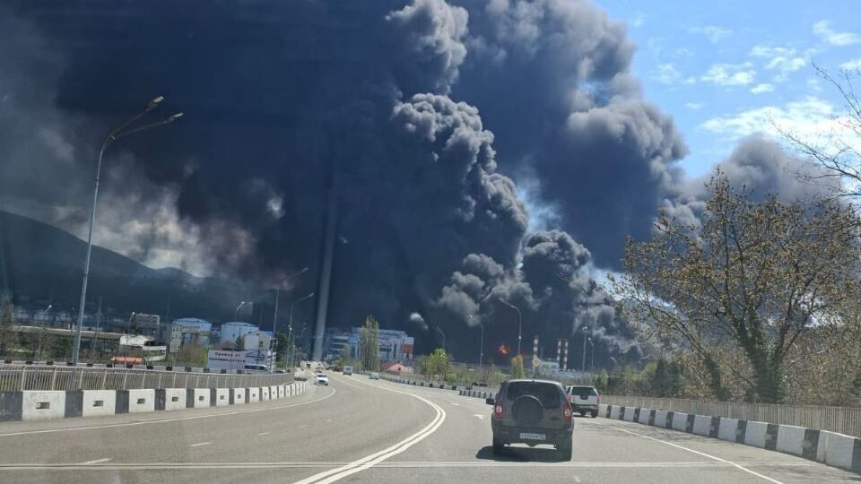 Появились новые спутниковые снимки НПЗ в Туапсе. Какие последствия украинской атаки?