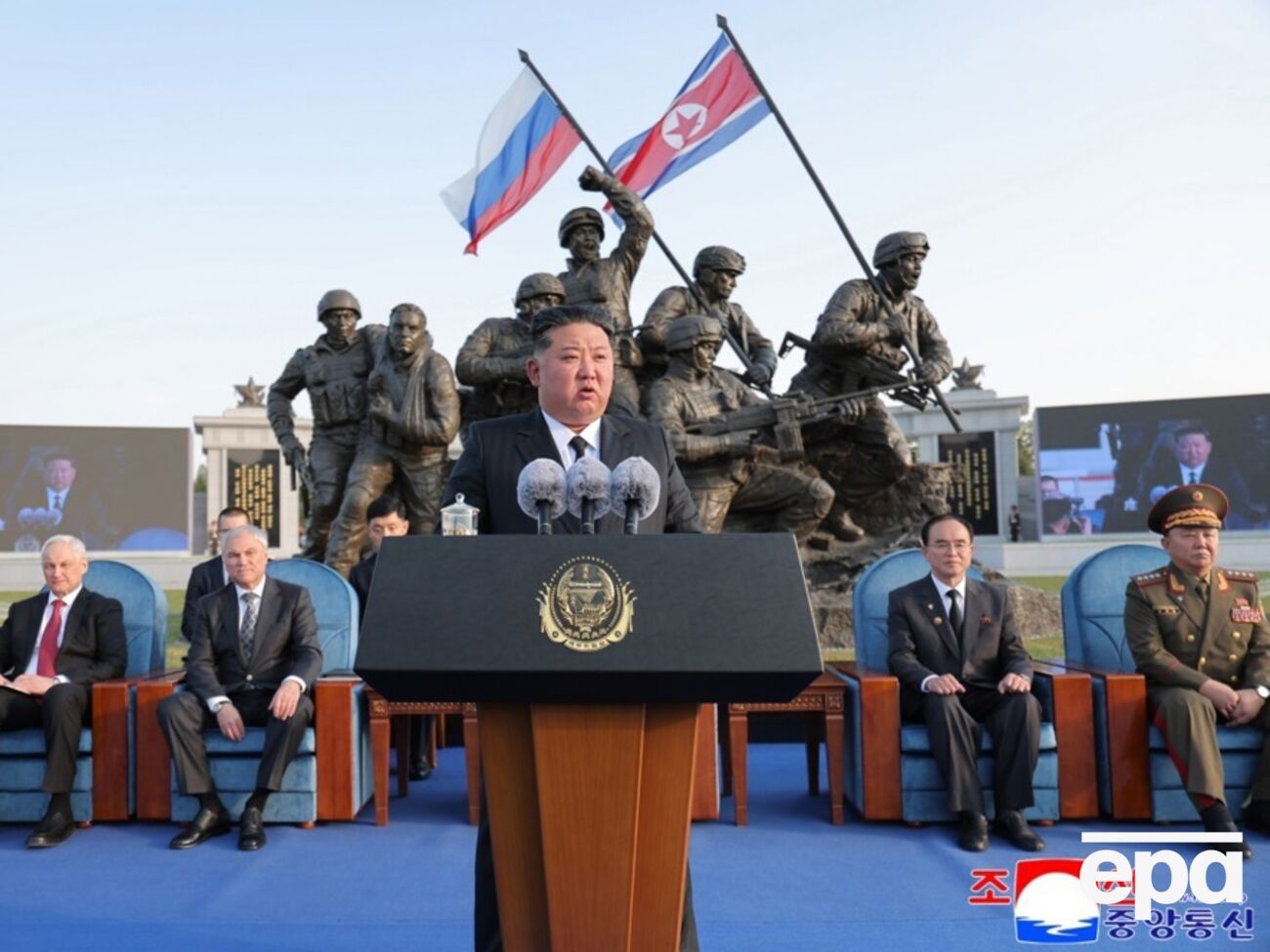 Кім Чен Ин похвалив північнокорейських солдатів, які скоїли самогубство в Курській області