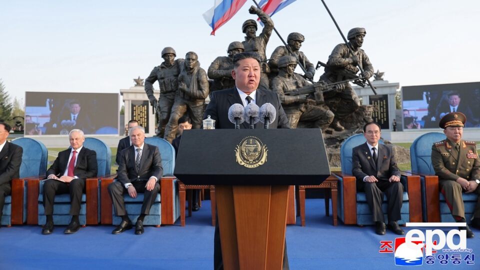 Кім Чен Ин похвалив північнокорейських солдатів, які скоїли самогубство в Курській області