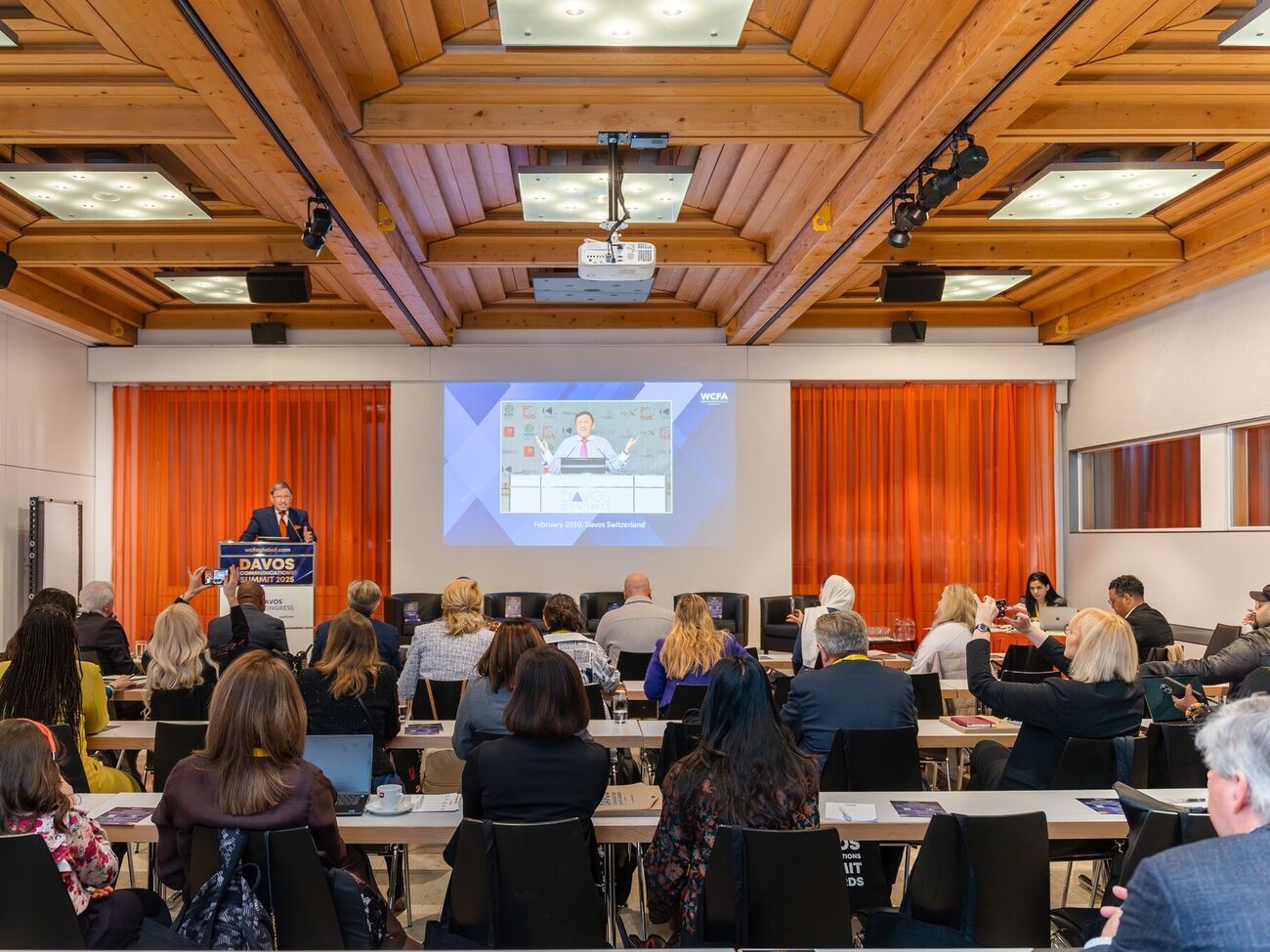 ДТЕК здобув п'ять міжнародних нагород Davos Communications Awards