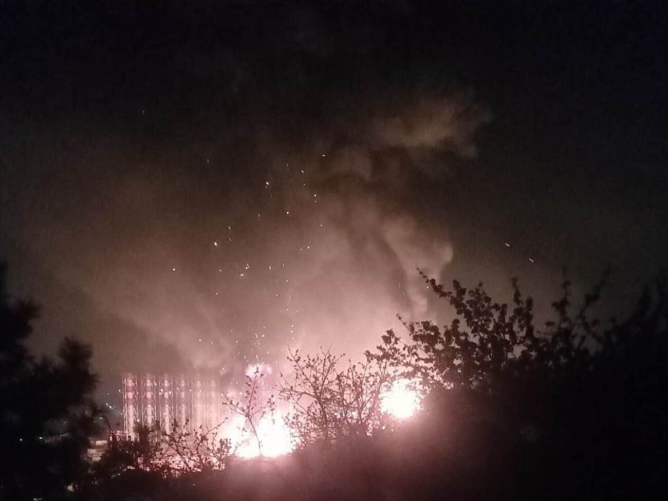 "Доброго ранку". Туапсе знову атакували дрони, на НПЗ виникла потужна пожежа