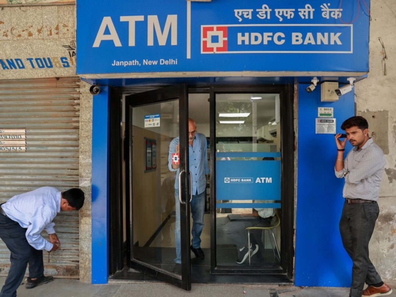 В Індії чоловік приніс до банку рештки сестри, щоб довести її смерть