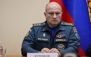 Путин отправил в Туапсе главу МЧС, тот объявил, что горячую нефть, которая текла по улицам, остановили