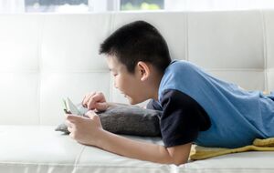 ЕС требует от Meta изменить дизайн Instagram и Facebook. В чем причина?