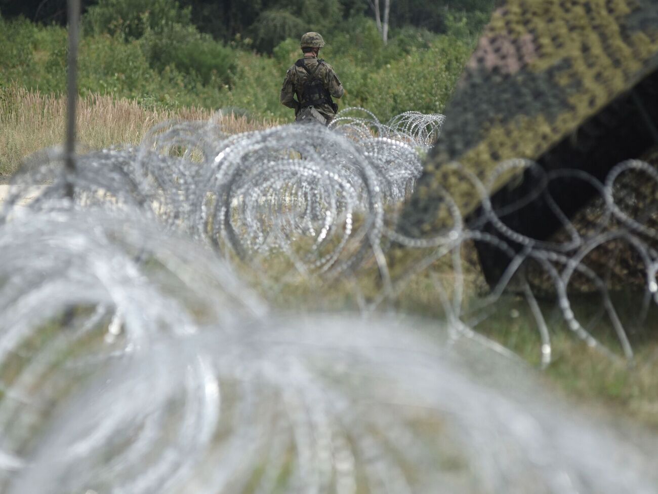 У Білорусі припинили випускати за кордон російських призовників