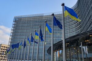 Кредит €90 млрд. ЄС може прив'язати допомогу Україні до податкової реформи – Bloomberg