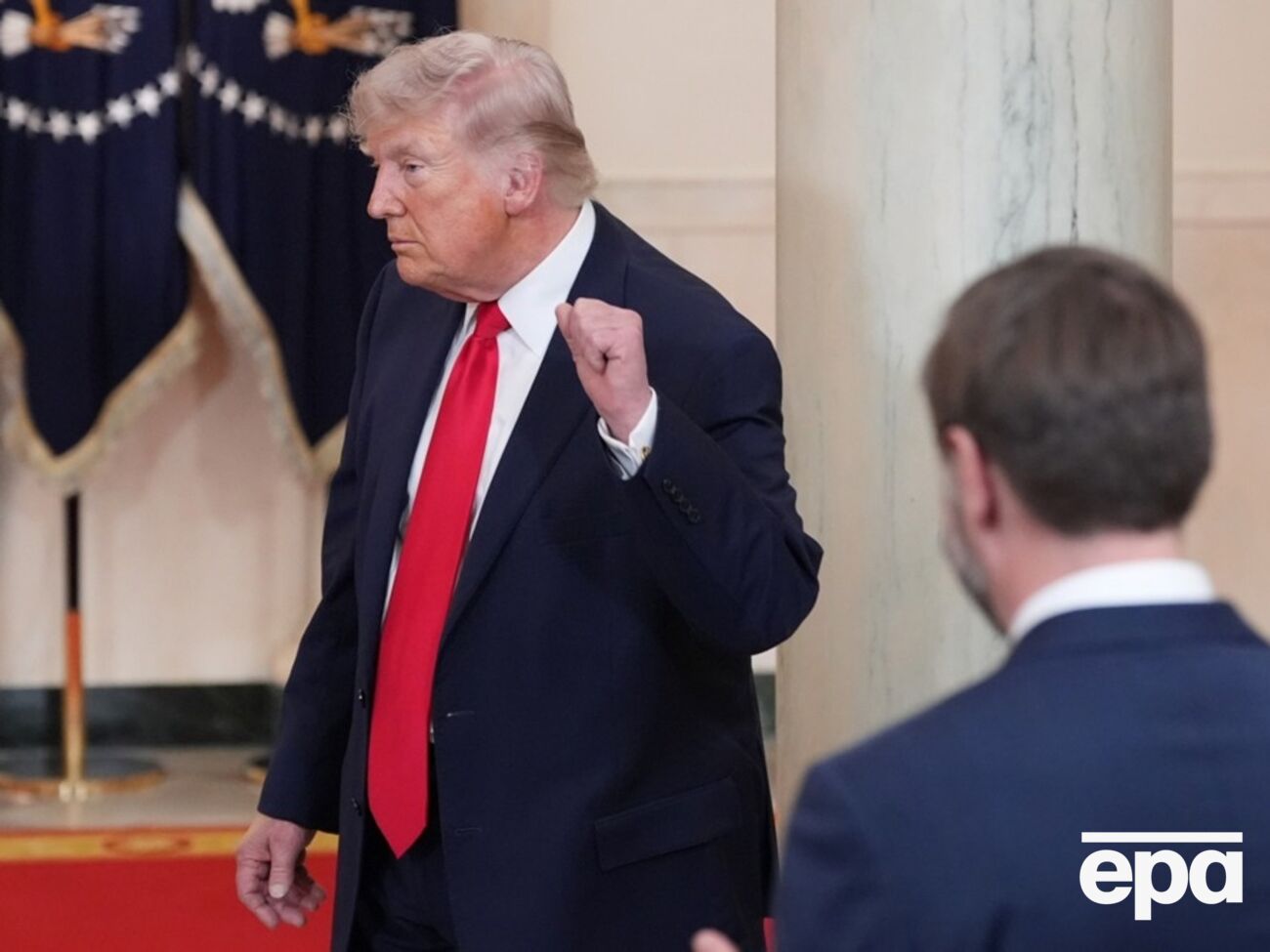 Трамп "за жодних обставин" не може просто припинити війну проти Ірану, адже це сприймуть як "політичне приниження", зазначив співрозмовник ЗМІ