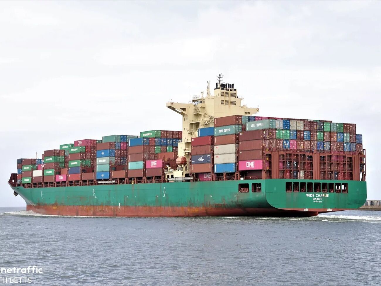 Судно принадлежит французской компании