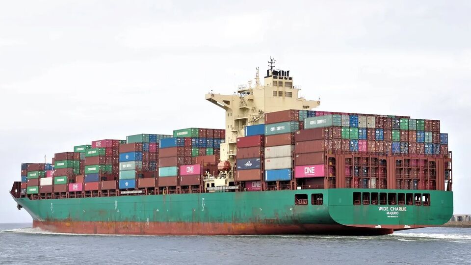 Судно принадлежит французской компании