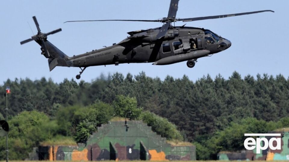 Екіпаж вертольота врятували, повідомив американський посадовець