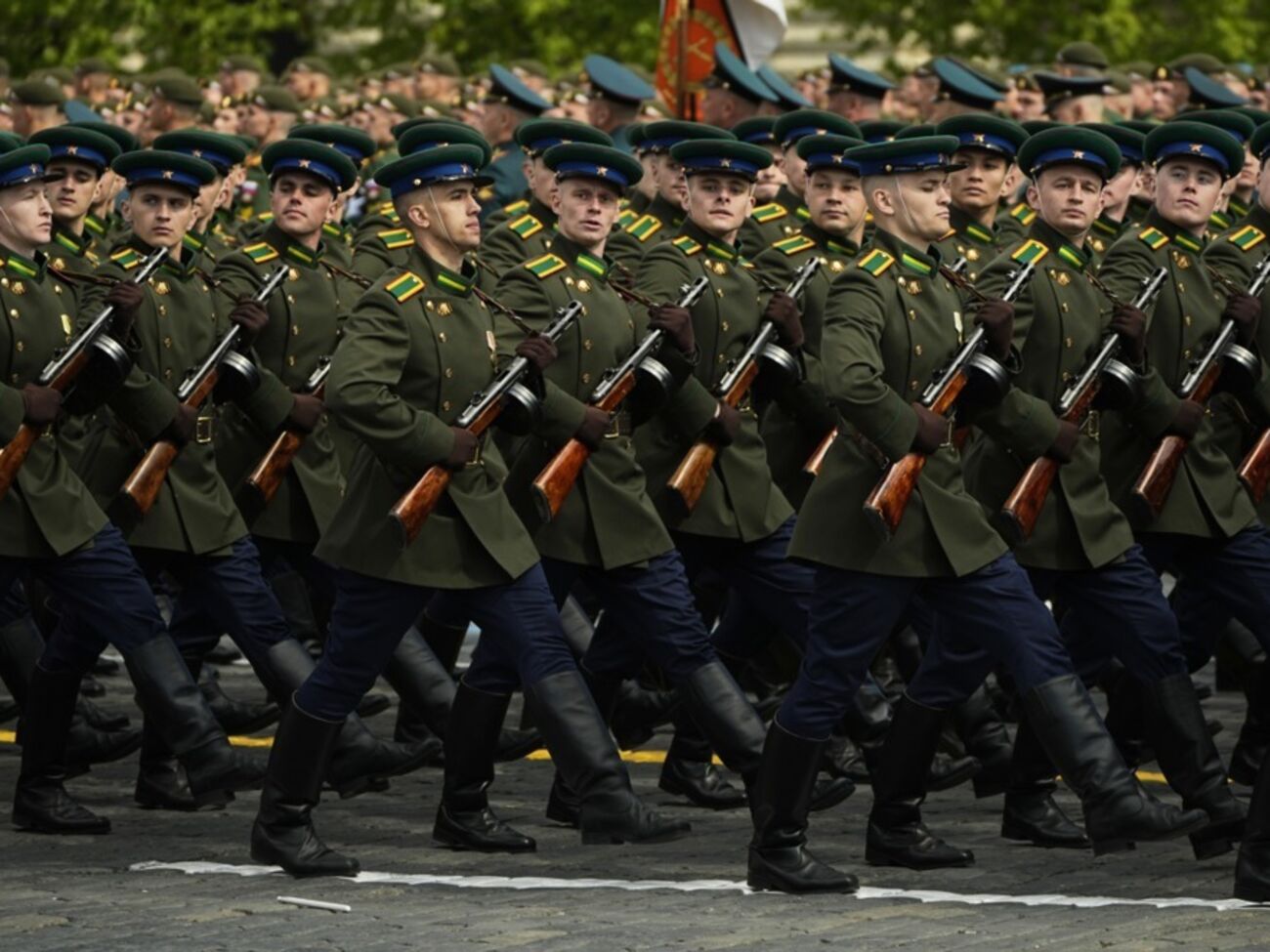В ОП оценили желание Путина прекратить огонь на 9 мая