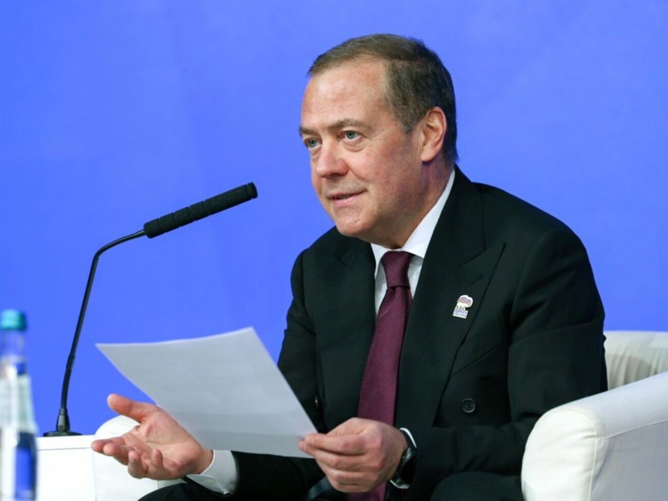 "Війна – як мантра", але "причин удосталь". Медведєв одночасно заперечив і припустив війну з Європою