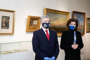 Порошенко проголошував "Геть від Москви!", але задекларував десятки робіт російських художників і жодної українського – Гладких