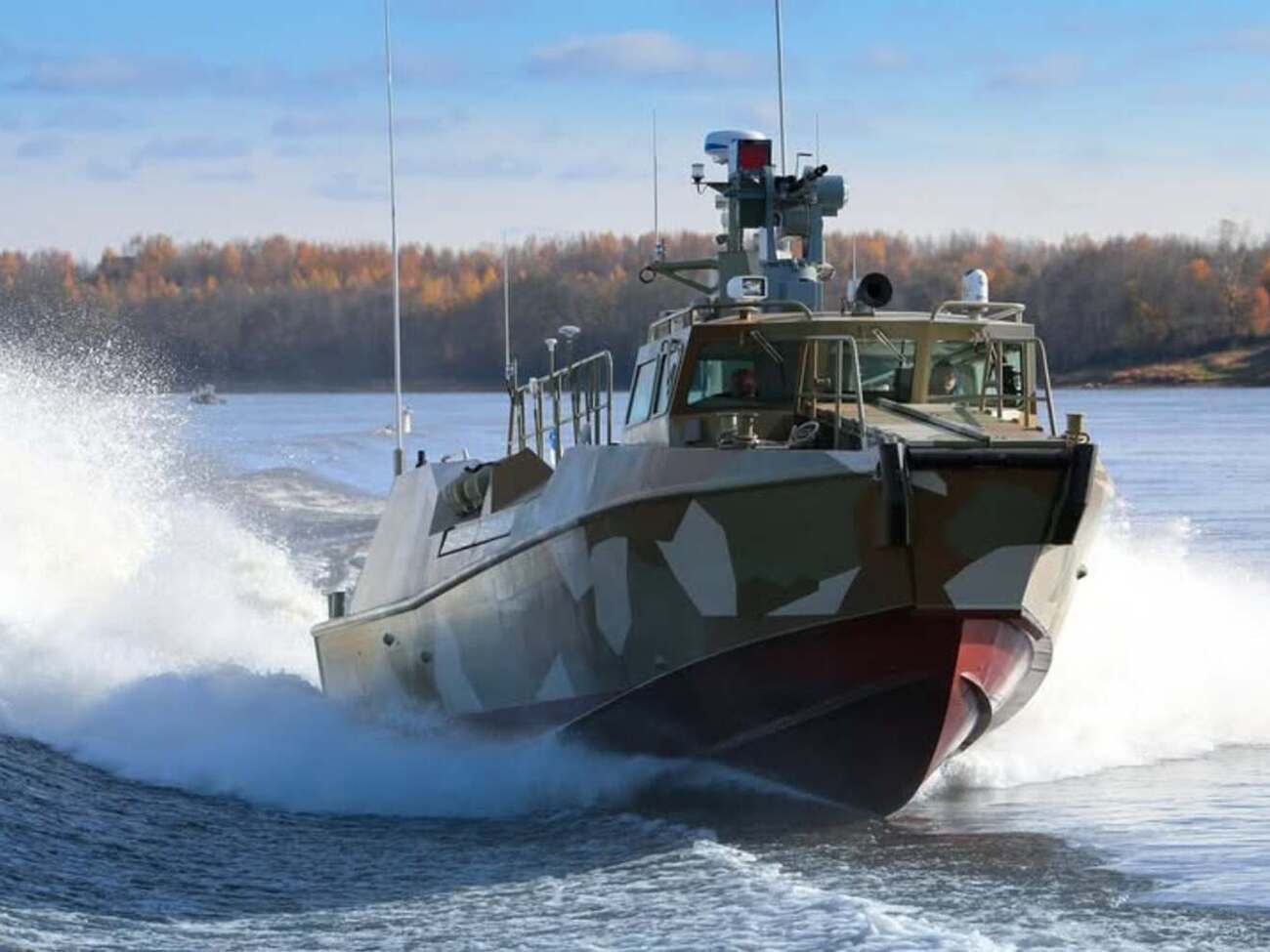 У Керченській протоці уразили російські катери, які охороняли міст. ВМС показали відео