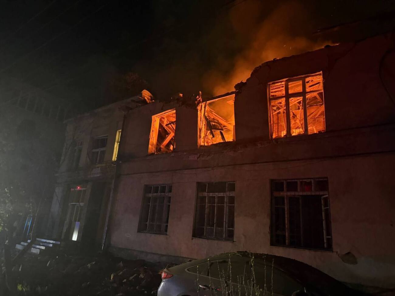 "Під ударом дитячий садочок, готель і житлові будинки". Уночі російські війська атакували Одесу