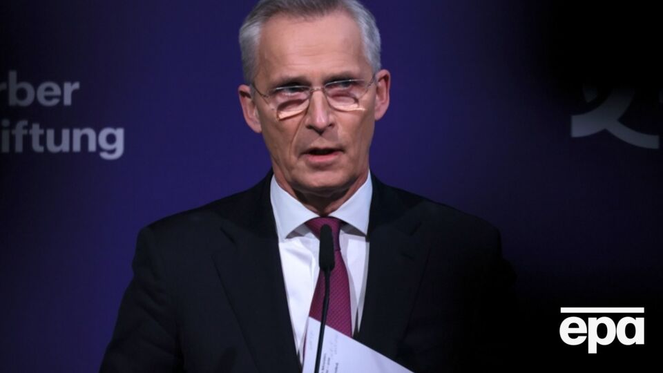 Столтенберг у мемуарах розповідає про Україну й загрозу з боку Трампа