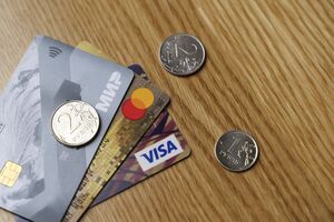 Причины сбоя в платежной системе российские банки не объяснили