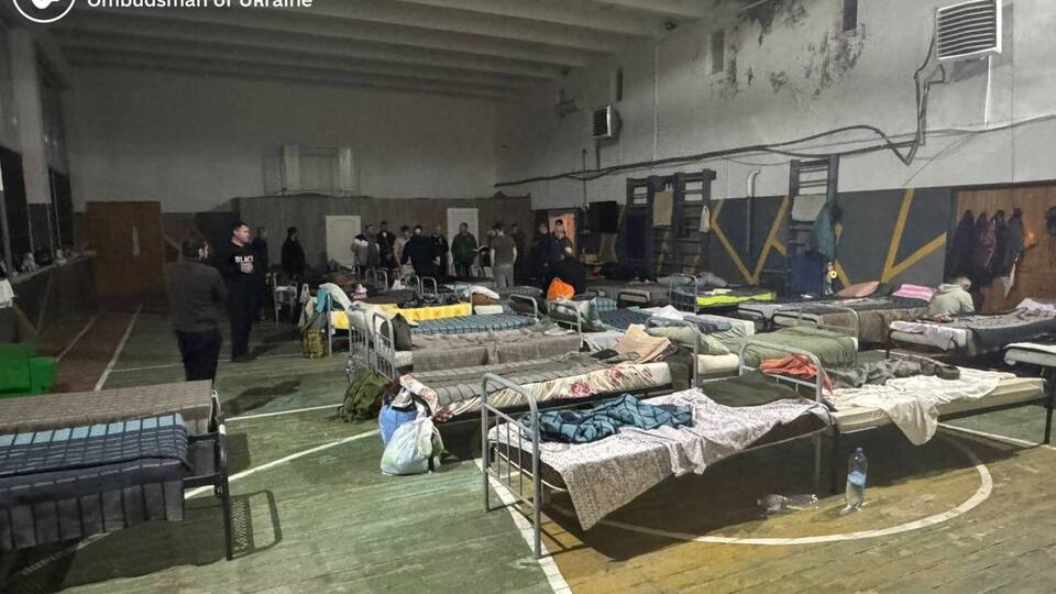 Людей тримали в ТЦК до 50 днів, заявив омбудсмен