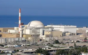 Уранці 4 квітня снаряд упав біля АЕС "Бушер" в Ірані