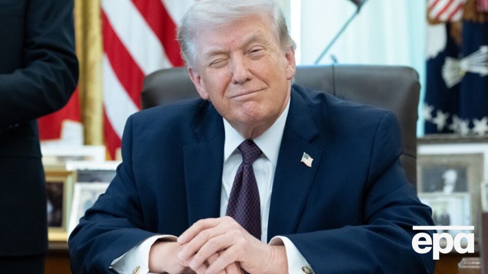 Трамп дав час Ірану на те, щоб розблокувати Ормузьку протоку або укласти угоду