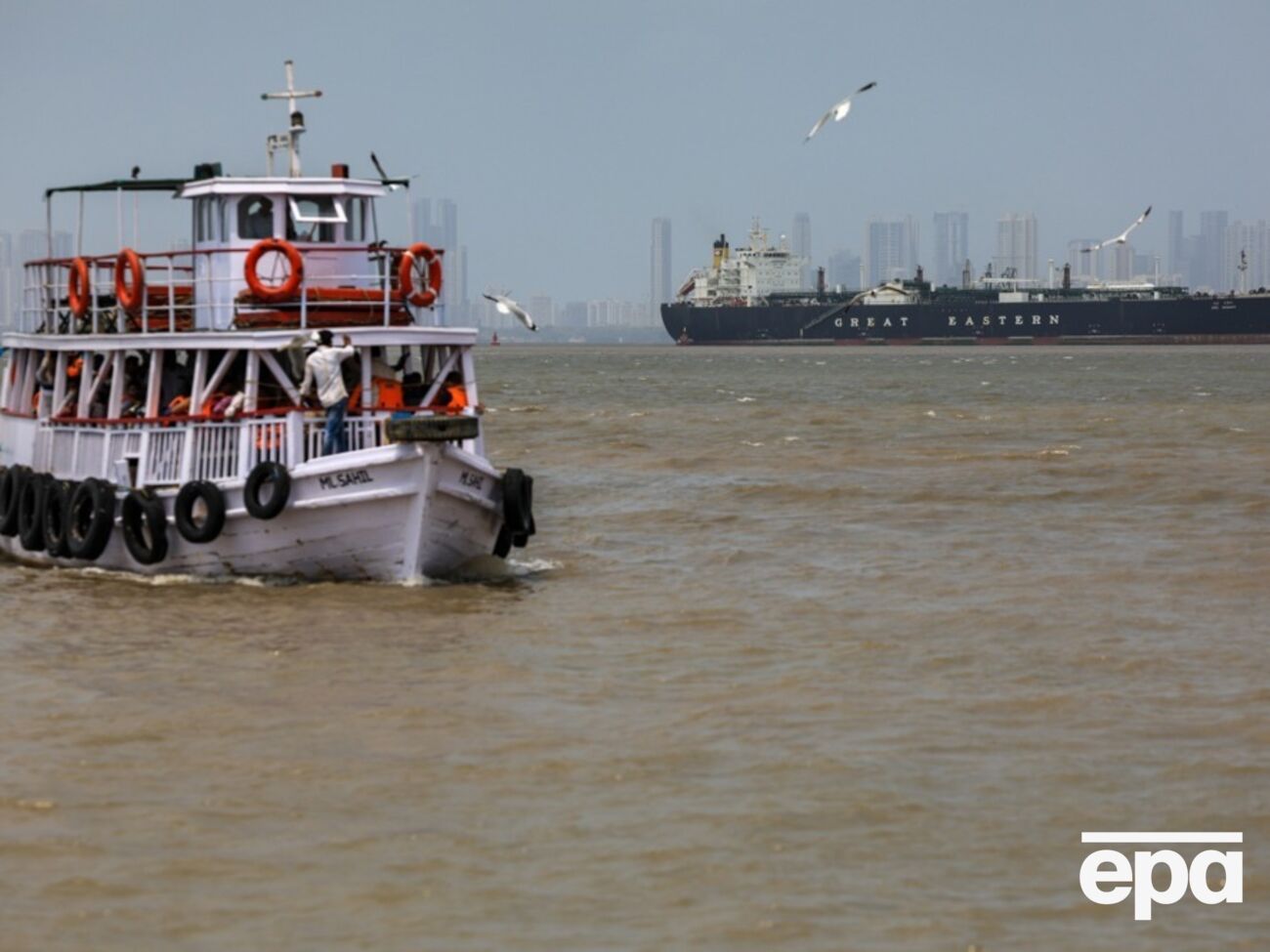 Ормузька протока відкрита для гуманітарних і продовольчих вантажів, повідомили іранські ЗМІ