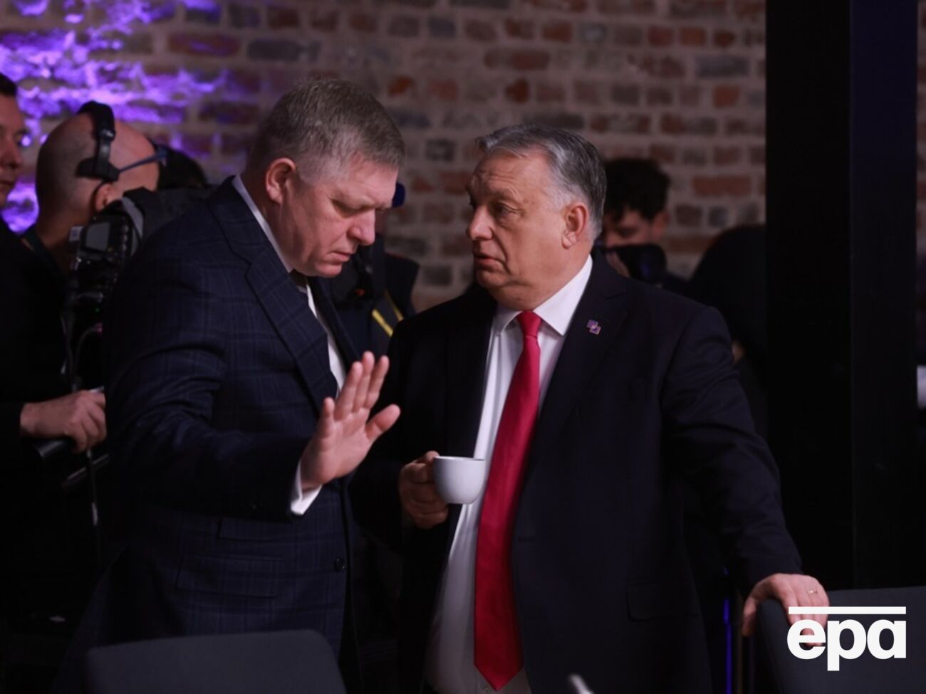 Фіцо після розмови з Орбаном порівняв Євросоюз із "кораблем самогубців" і закликав блок "повернутися до здорового глузду"