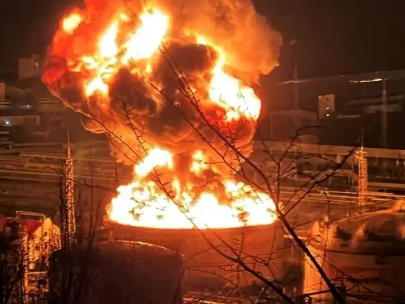 Дроны уже били по НПЗ в ноябре 2025 года