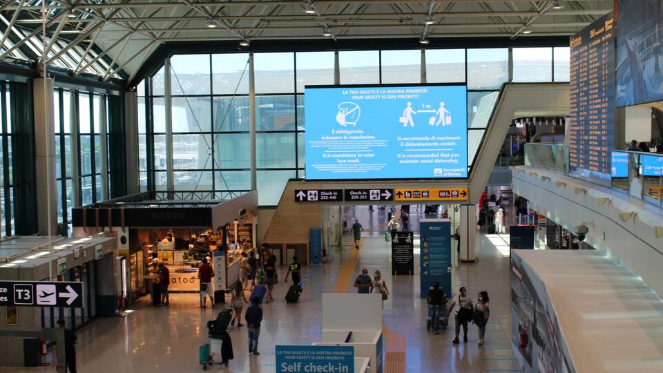 Из-за войны на Ближнем Востоке в Европе могут сократить часть авиарейсов